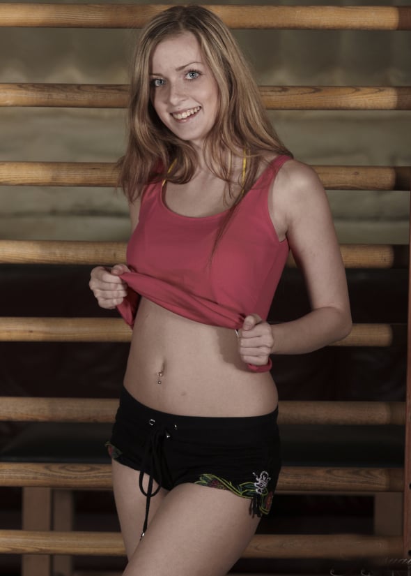 Porno dildo implantatsiyasi Retro porno kliplarni tomosha qiling